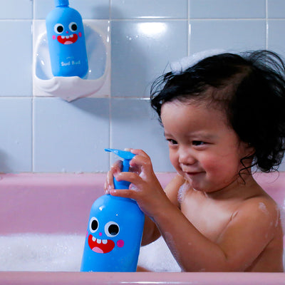 Get your little stinker in the tub with no bath battles.